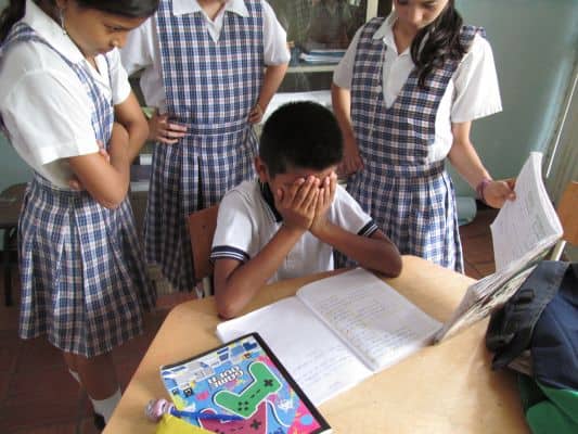 Como El Bullying / Matoneo Conduce A La Depresión