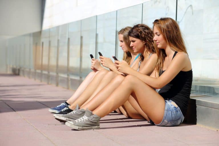Smartphones La Adicción Invisible Que Se Vincula Con Baja Autoestima Y Ansiedad